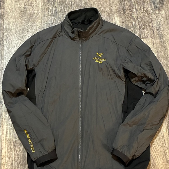 PALACE Other - Palace Arc’teryx Atom Jacket Large